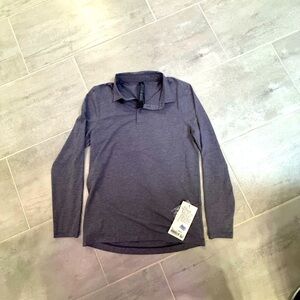 New Lululemon stretchy shirt size small. Unisex. Refer to pics